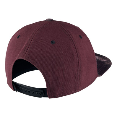 Jordan Seasonal Print Snapback (681/night maroon/black)