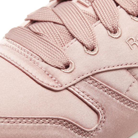 Reebok Classic Leather W Satin "Chalk Pink"