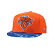 Adidas NBA Gorra New York Knicks Winter Hoops (naranja/azul)